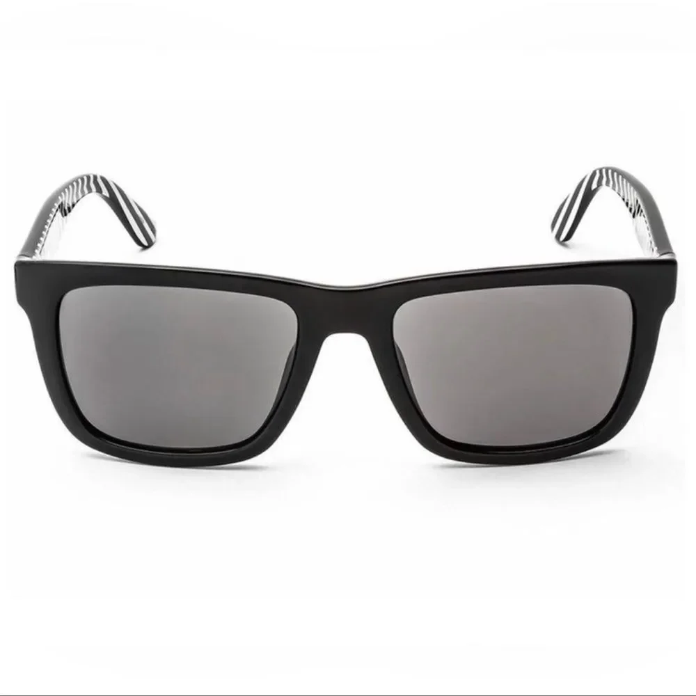 𝅺Lacoste Men’s Sunglasses